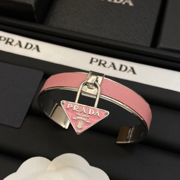 18K Pra Triangle Charm Cuff Bracelet - 图片 7