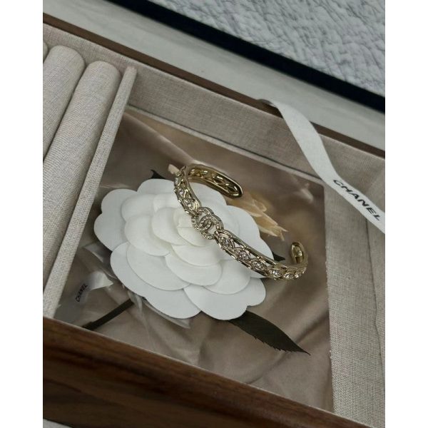 18K CC Zircon Cuff Bracelet - Image 5