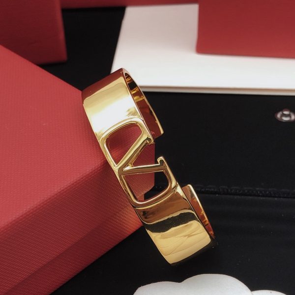 18K Vlogo Cuff Bracelet - Image 6