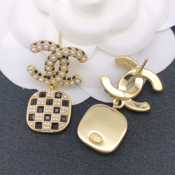 18K CC Chain Earrings - Image 4