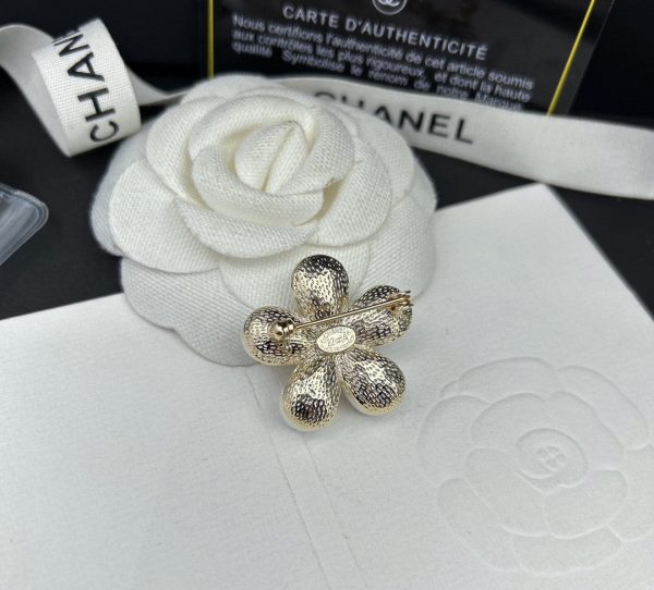 18K CC Pearls Brooch - Image 6