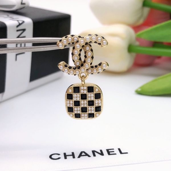 18K CC Chain Earrings - Image 5