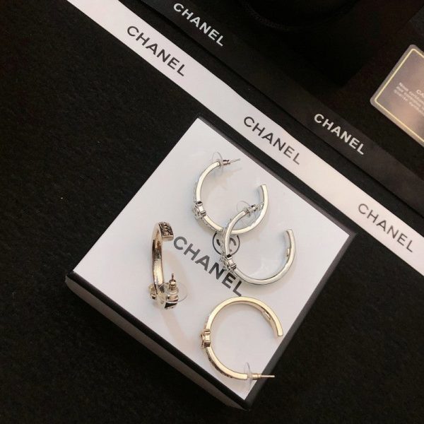 18K CC Circle Earrings - Image 5