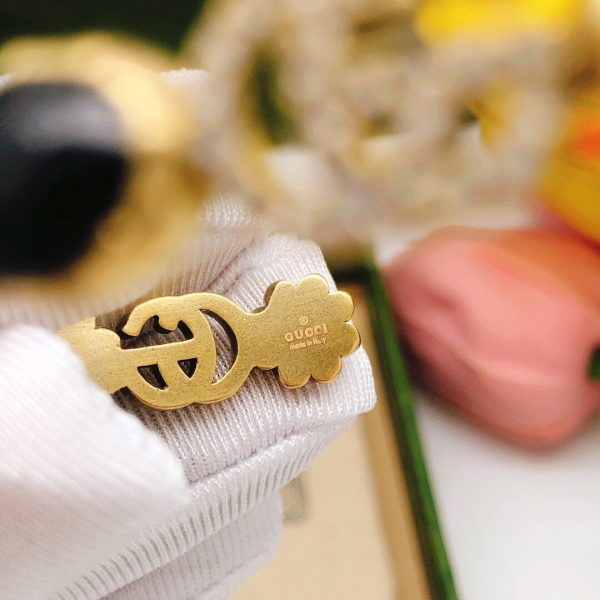 18K Double G Flowers Black Crystals Open Cuff Bracelet - 图片 5