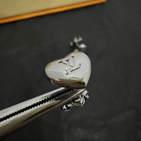 18K Louis Heart Earrings - 图片 5