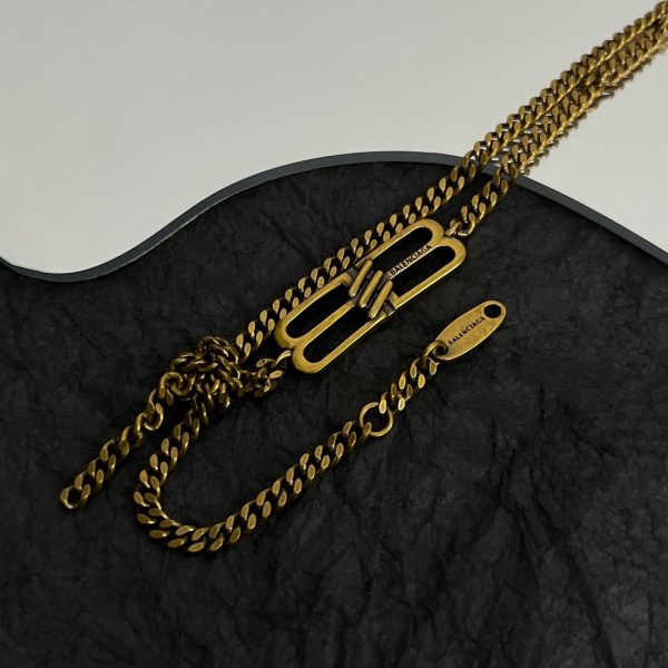 18K BB Chain Bracelet - Image 9