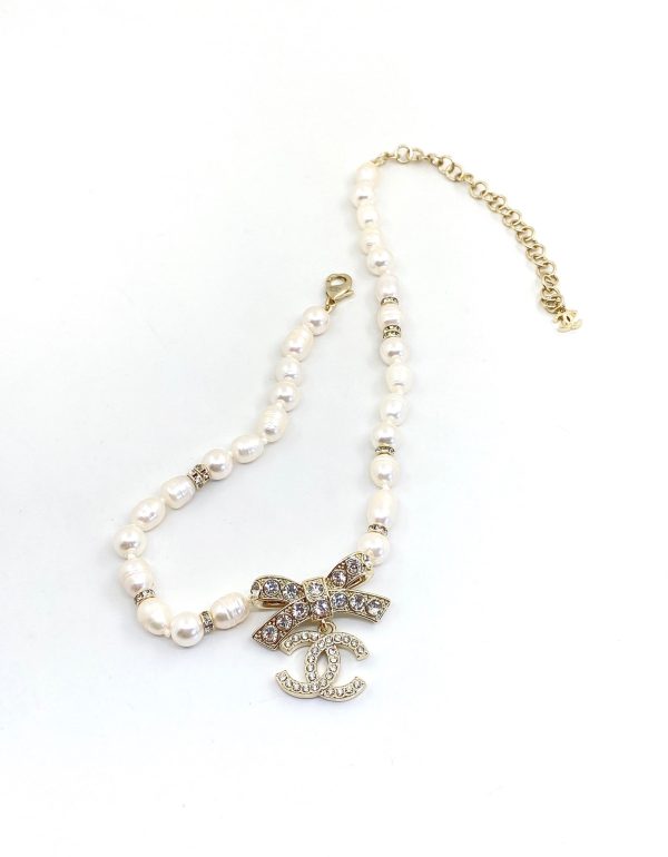 18K CC Bow Tie Diamonds Necklace - Image 6