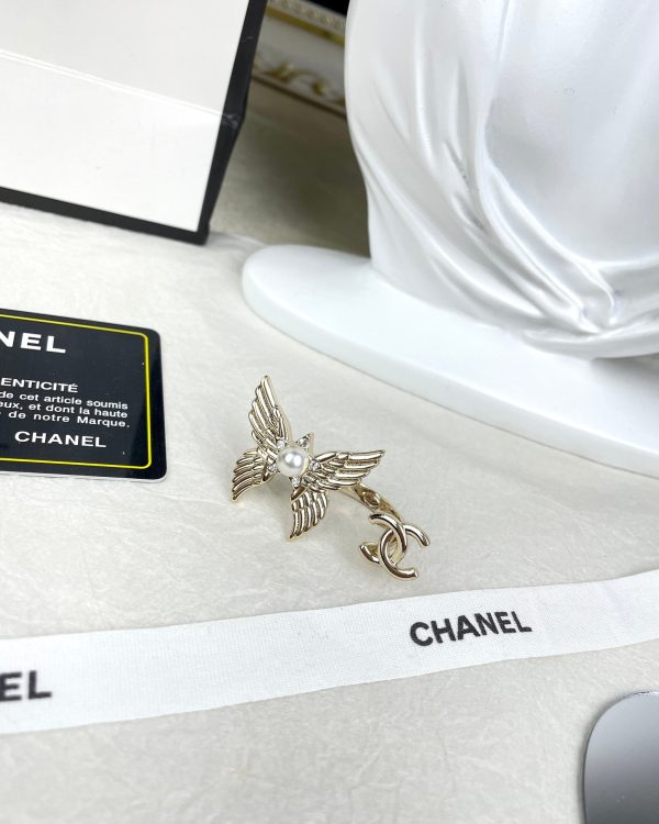 18K CC Butterfly Open Ring - Image 6