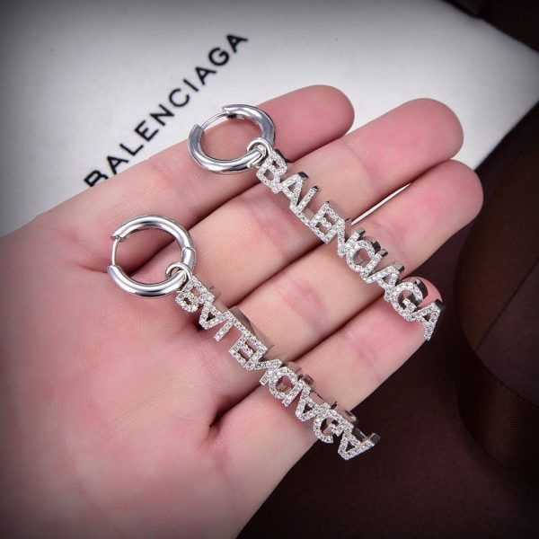 18K BB Typo Mirror Hoop Crystals Earrings - 图片 2