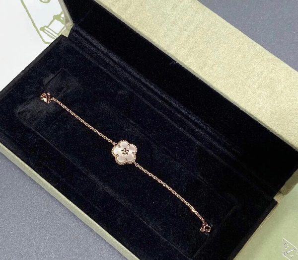 18K Lucky Spring Plum Blossom Bracelet - 图片 11
