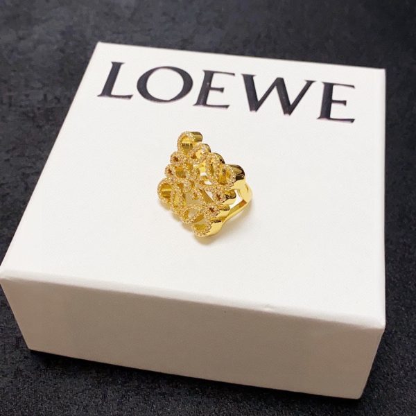 18K Anagram Crystals Ring - Image 10