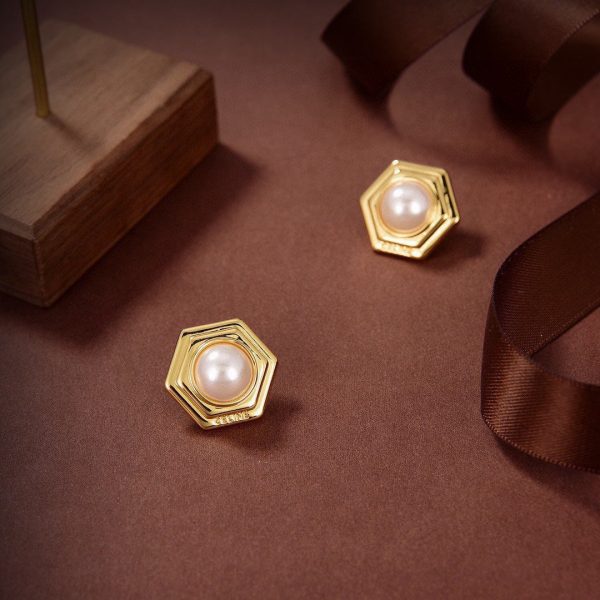 18k Triomphe Pearl Earrings - Image 4