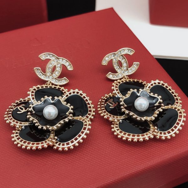 18K CC Camellia Diamond Earrings - Image 6