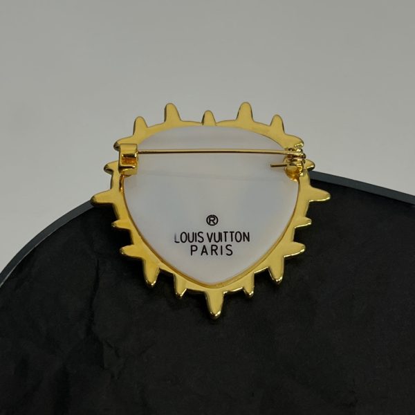 18K Louis Vintage Brooch - Image 2