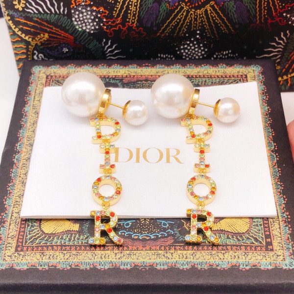 18K CD Color Crystal Script Earrings - 图片 6