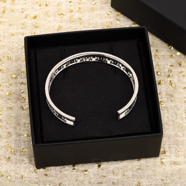 18K CC Open Cuff Bracelet - 图片 7
