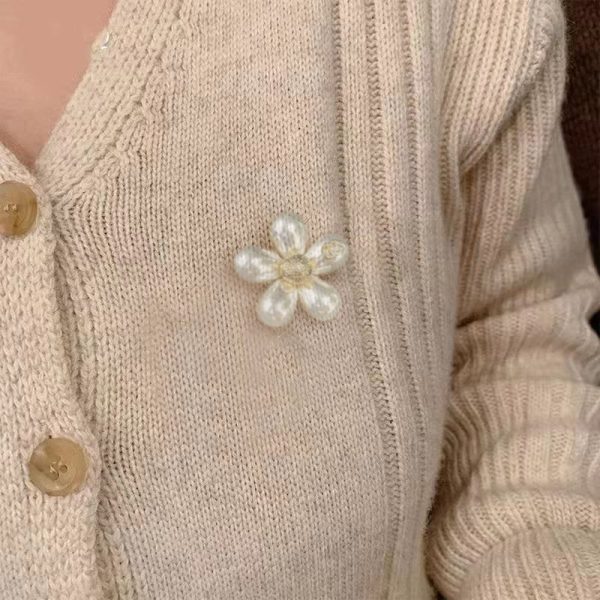 18K CC Pearls Brooch - Image 5
