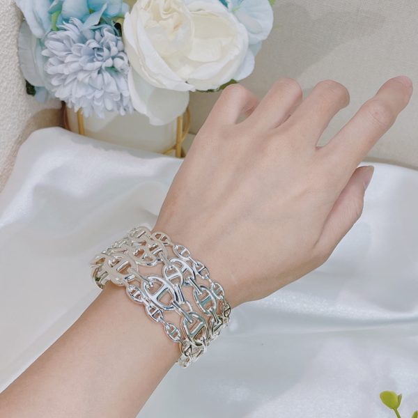 18K Chaine D'Ancre Wide Cutwork H Bracelet - 图片 3