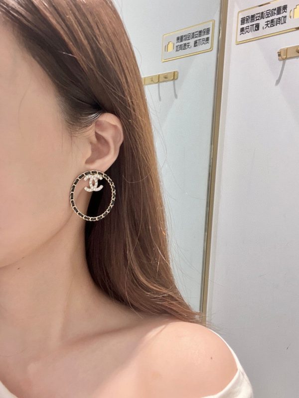 18K CC Black Leather Circle Earrings - 图片 8
