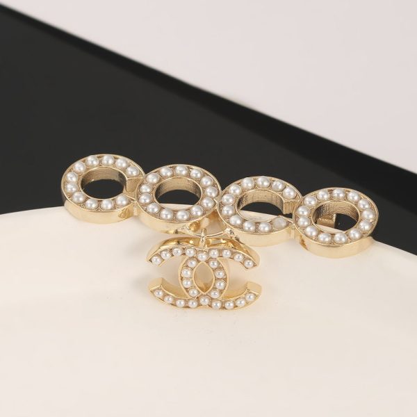 18K CC Coco Crush Pearls Brooch - Image 7