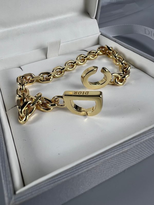 18K CD Lock Bracelet - Image 8