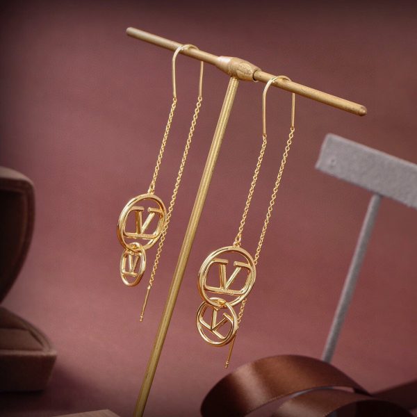 18K Vlogo Long Earrings - Image 8