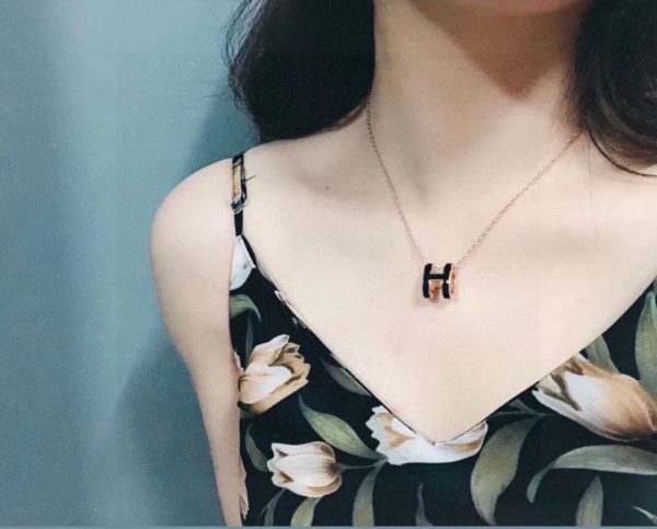18K Mini Pop H Black Necklace - 图片 8