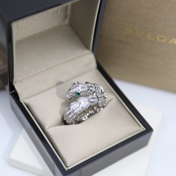 18K BV Serpenti Tubolari Ring - Image 8