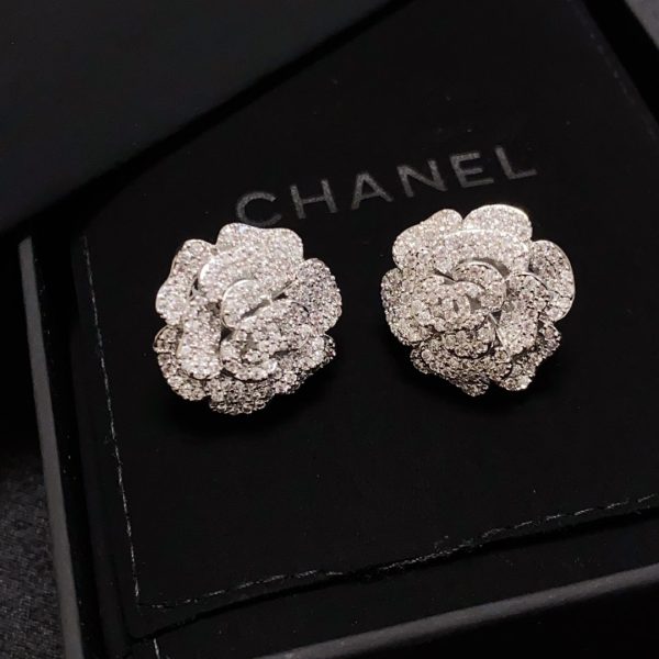 18K CC Camellia Diamond Earrings - 图片 6