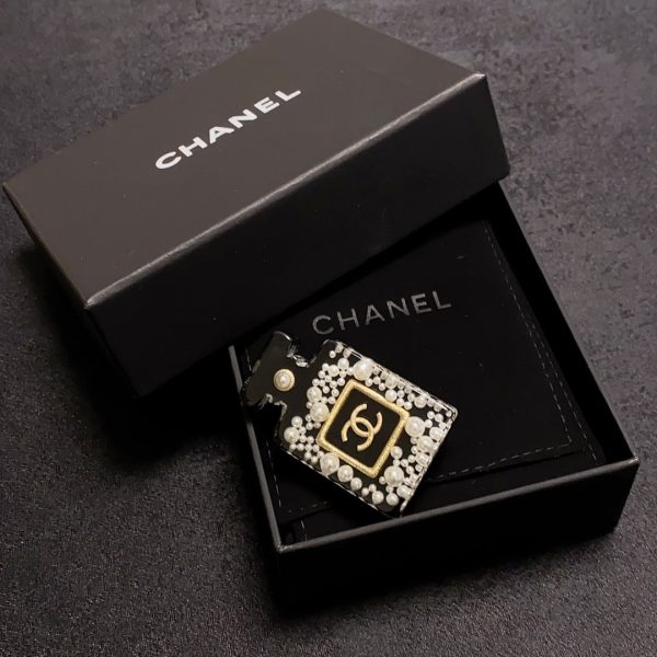 18K CC Bottle Brooch - Image 7