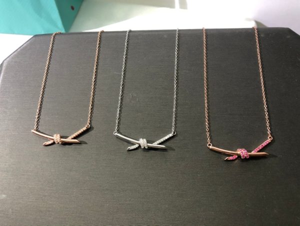 18K T Knot Pendant Diamond Necklace - 图片 8