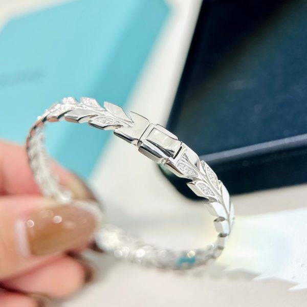 18K T Victoria Vine Diamonds Bracelet - 图片 6