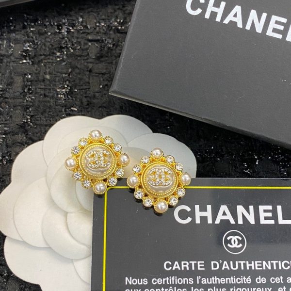18K CC Pearls Earrings - Image 6