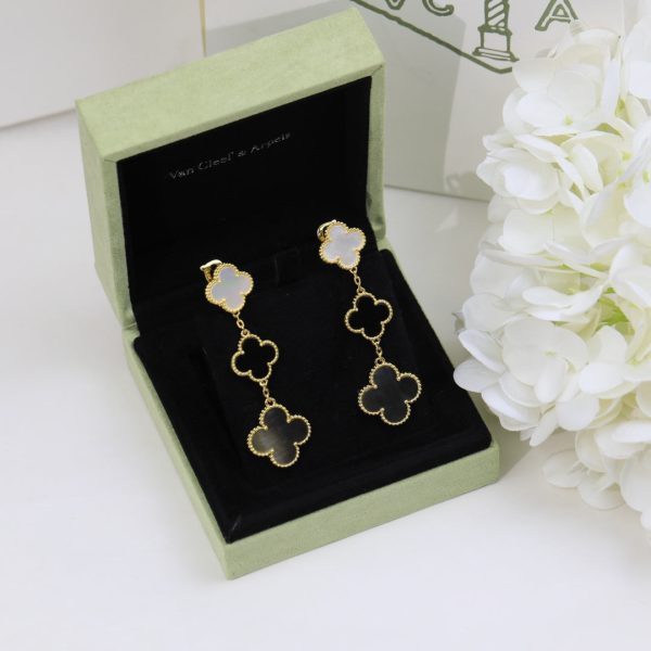 18K Magic Alhambra Three Pearls Motifs Earrings - 图片 8