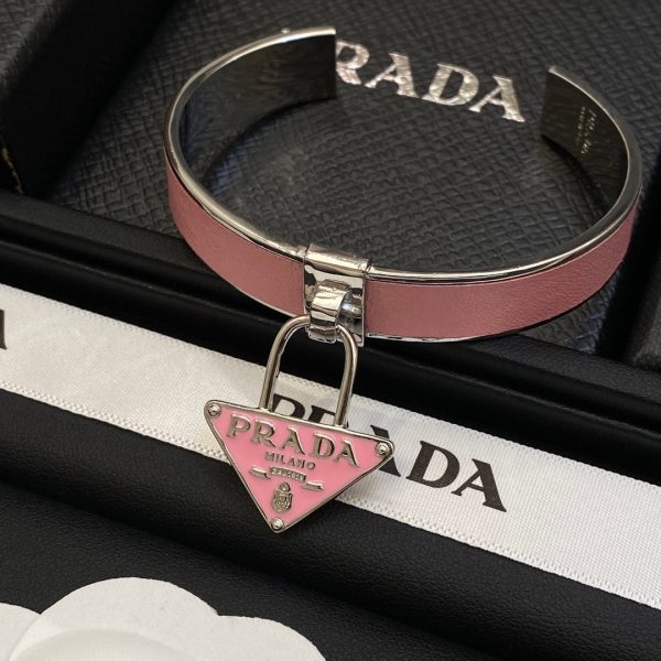 18K Pra Triangle Charm Cuff Bracelet - 图片 8
