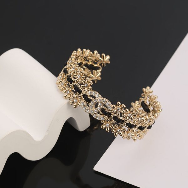 18K CC Open Cuff Strass Bracelet - Image 7