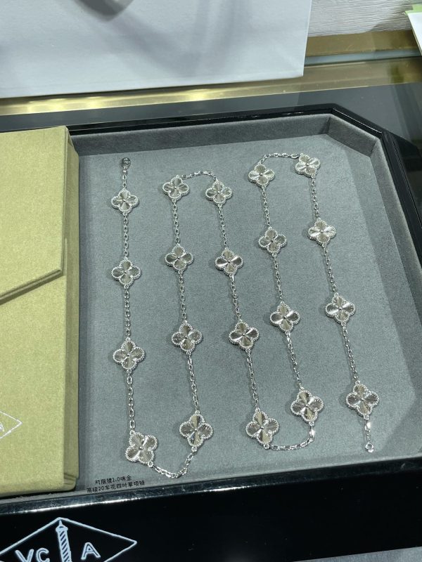 18K Vintage Alhambra 20 Motifs Long Necklace - 图片 7