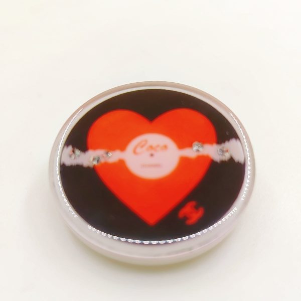 18K CC Red Heart Resin Brooch - Image 6