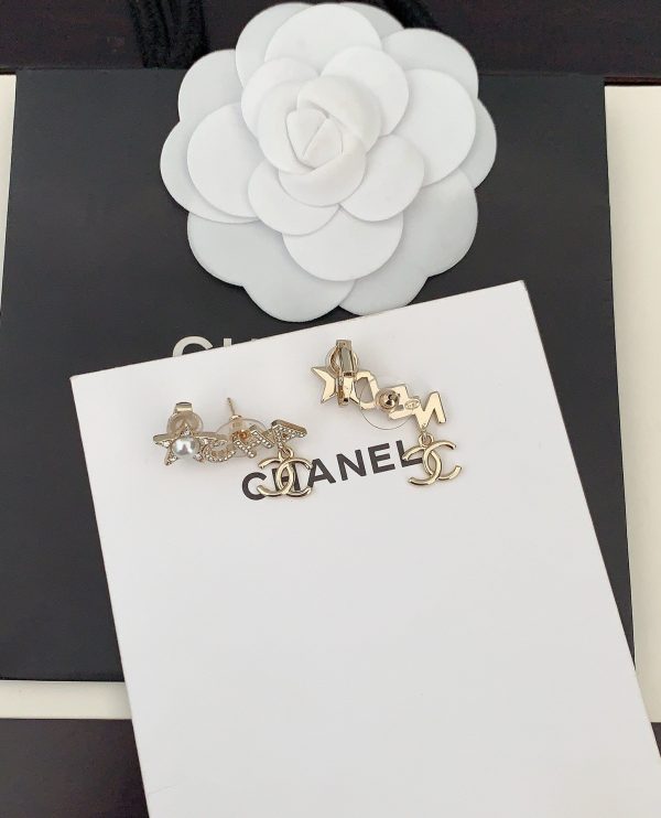 18K CC Script Diamonds Earrings - 图片 6