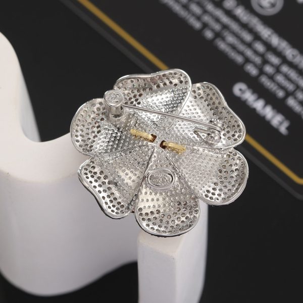 18K CC Camellia Pink Diamonds Brooch - Image 6