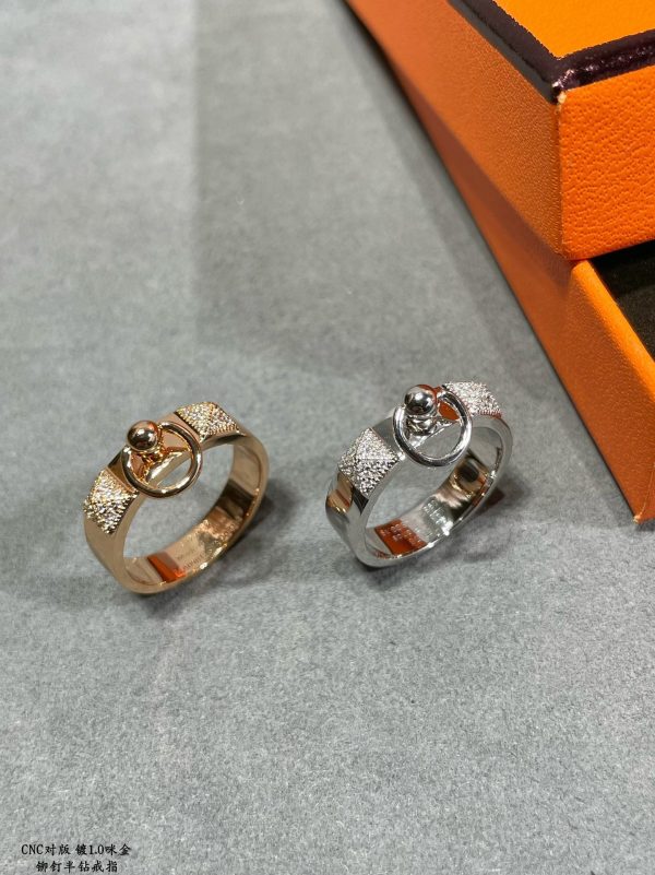 18K Collier De Chien Lock Diamonds H Ring - 图片 3