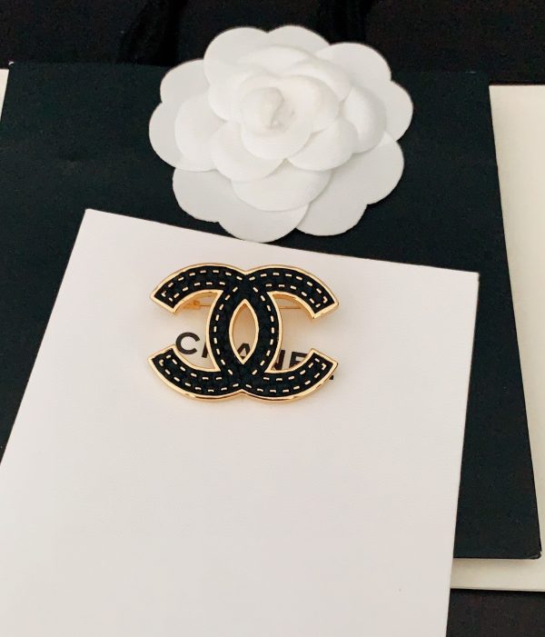 18K CC Black Brooch - Image 6