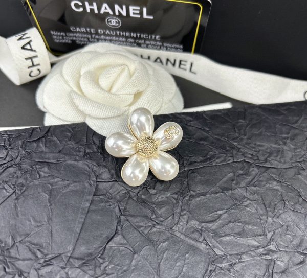 18K CC Pearls Brooch - Image 7