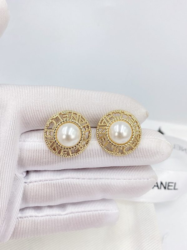 18K CC Pearl Round Earrings - 图片 7