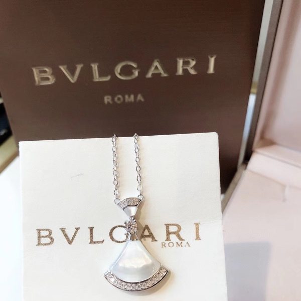 18K BV Divas' Dream Pearls Necklace - Image 8