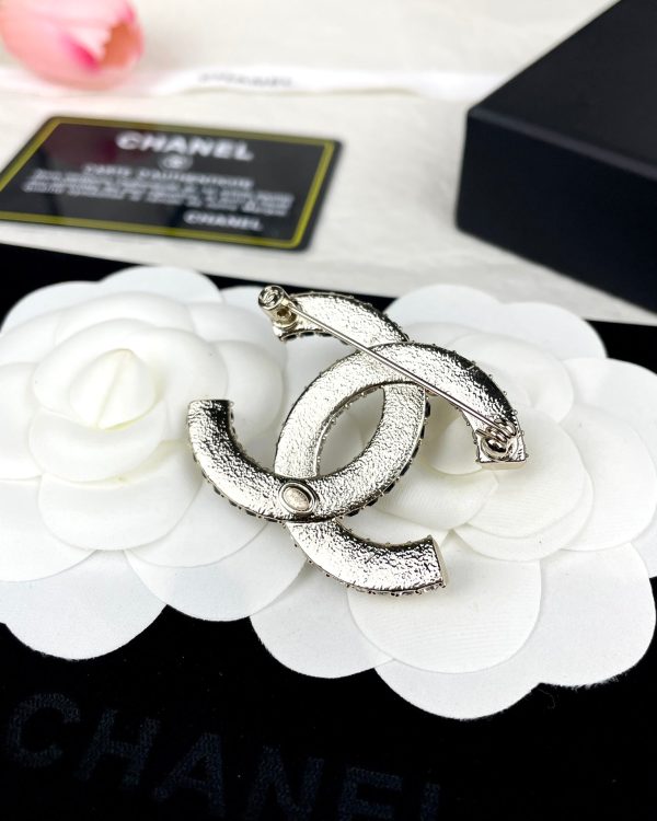 18K CC Black & White Crystals Brooch - Image 3