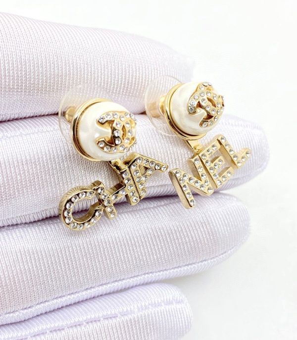 18K CC Diamonds Script Earrings - 图片 6
