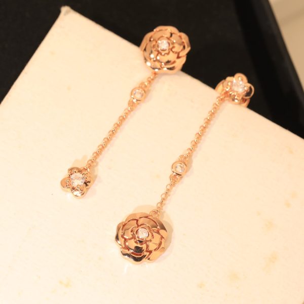 18K CC Camellia Earrings - Image 7