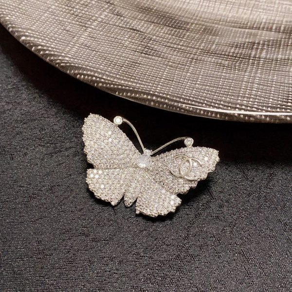 18K CC Butterfly Diamonds Brooch - Image 4