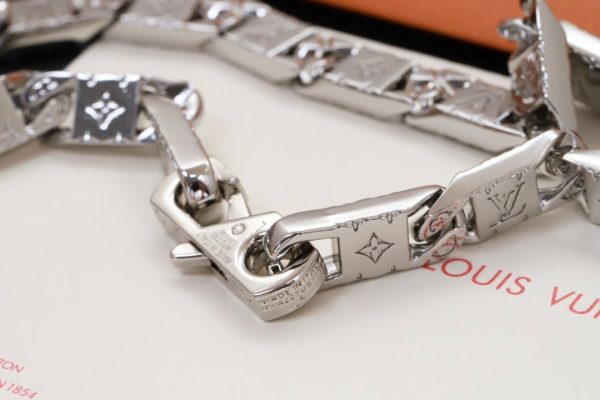 18K Louis Monogram Tied Up Necklace - 图片 6